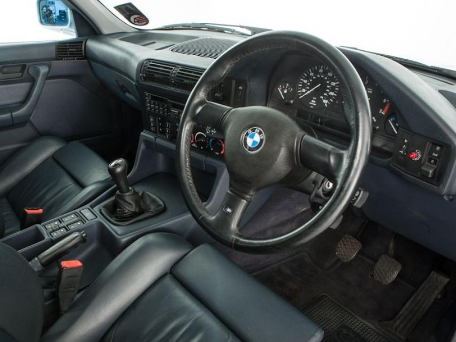  BMW 535i Sport 1989 года  (фото 6 из 10)